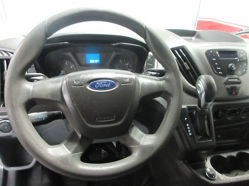 Used 2018 Ford Transit 250 130 Medium Roof RWD image 16