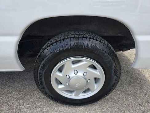 Used 2012 Ford E-150 and Econoline 150 RWD image 21