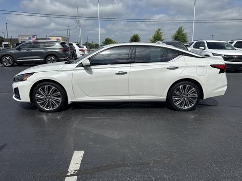 Used 2025 Nissan Altima 2.5 SL AWD/4WD image 10