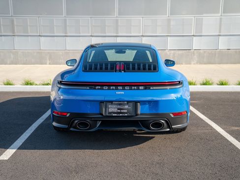 Certified 2025 Porsche 911 Carrera RWD image 7