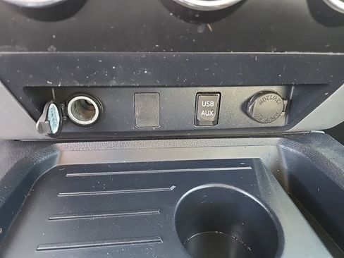 Used 2016 Toyota Tundra SR5 image 31