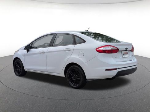 Used 2019 Ford Fiesta SE FWD image 3