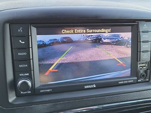 Used 2019 Dodge Grand Caravan SXT image 34