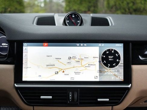 Used 2021 Porsche Cayenne Base image 20