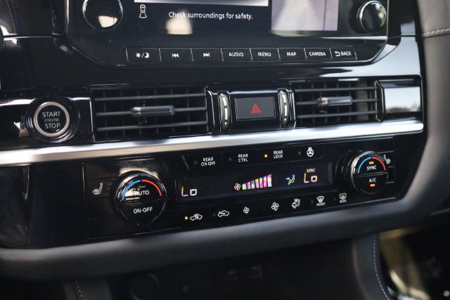 Used 2024 Nissan Pathfinder SL AWD/4WD image 23