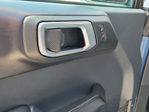 Certified 2025 Ford Bronco Outer Banks AWD/4WD image 18