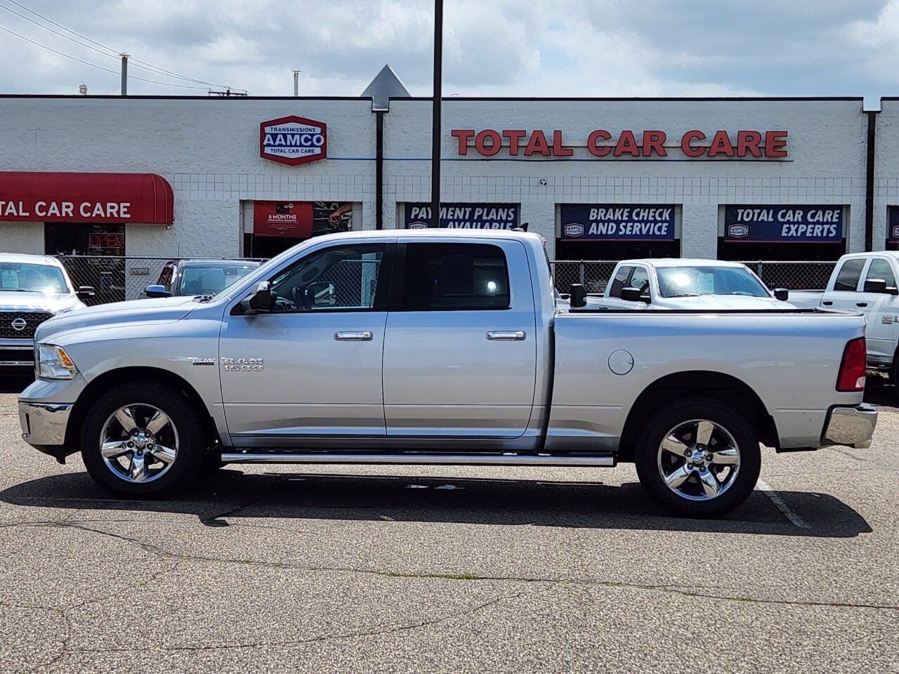 Used 2018 RAM 1500 Big Horn AWD/4WD image 2