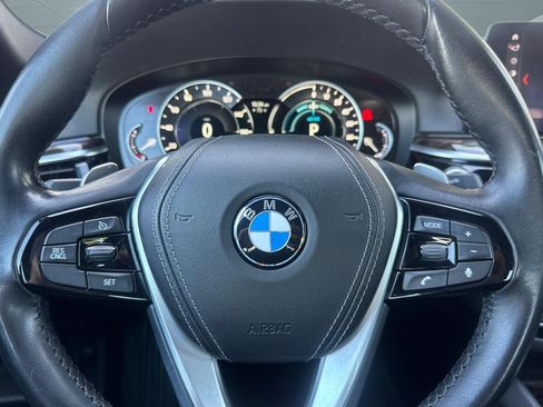 Used 2019 BMW 530e RWD image 16