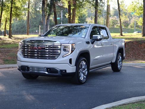 Used 2026 GMC Sierra 1500 Denali w/ Denali Reserve Package AWD/4WD image 5