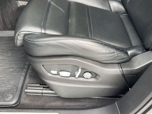 Used 2021 Porsche Cayenne Coupe image 29