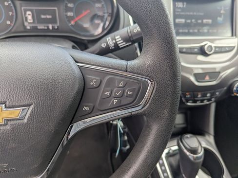 Used 2016 Chevrolet Cruze LT image 25