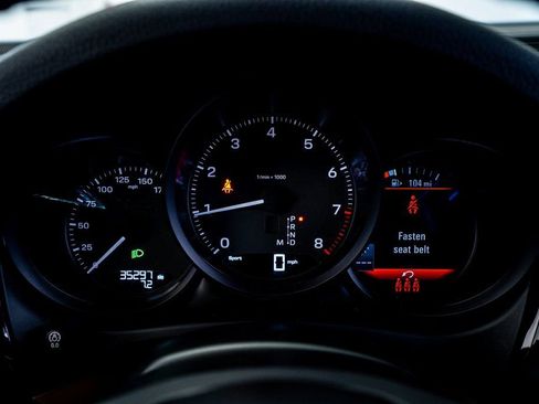 Used 2023 Porsche Macan image 39