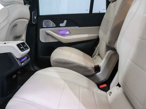 Certified 2024 Mercedes-Benz GLS 450 4MATIC image 19