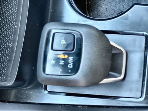 Used 2023 Nissan Rogue SV FWD image 16
