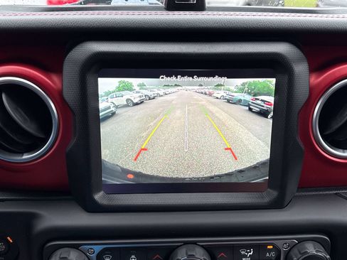 Used 2018 Jeep Wrangler Rubicon AWD/4WD image 20