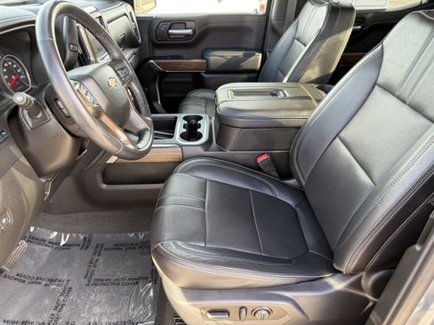 Used 2021 Chevrolet Silverado 1500 High Country w/ Technology Package image 19