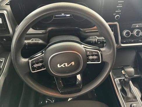Certified 2023 Kia Sorento LX FWD image 25