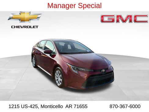 Used 2025 Toyota Corolla LE image 1