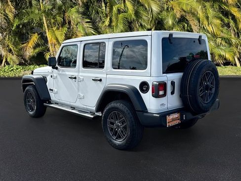Used 2024 Jeep Wrangler Unlimited Sport AWD/4WD image 7