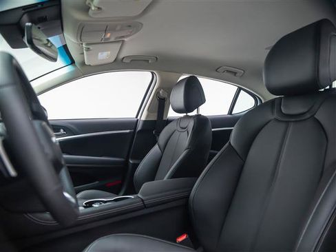 New 2026 Genesis G70 2.5T image 17