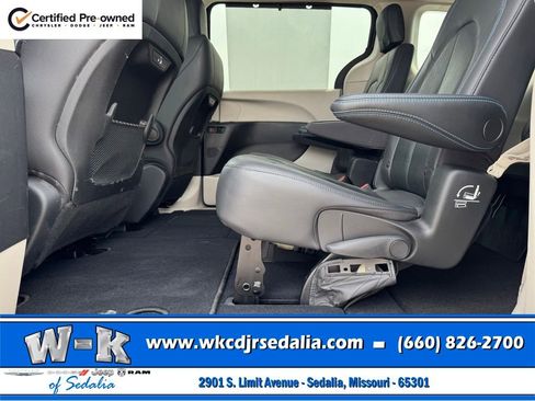 Certified 2021 Chrysler Pacifica Touring-L FWD image 25
