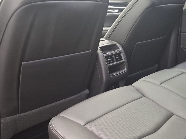 Used 2024 Cadillac XT5 Premium Luxury w/ LPO, Floor Liner Package AWD/4WD image 23