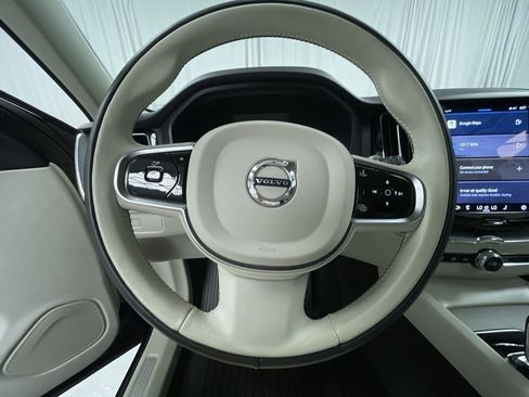 New 2025 Volvo XC60 B5 Plus w/ Protection Package Premier AWD/4WD image 11
