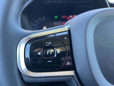 Certified 2024 Volvo XC90 B6 Ultimate image 33