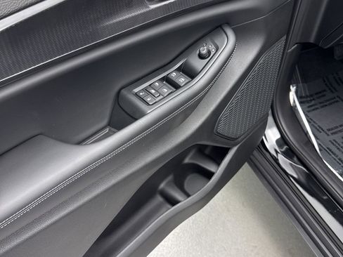 New 2025 Jeep Grand Cherokee Altitude AWD/4WD image 14