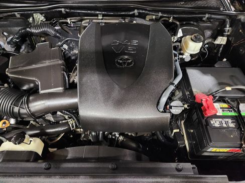 Used 2021 Toyota Tacoma TRD Sport w/ Technology Package RWD image 52
