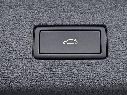 Used 2021 Volkswagen Atlas SE w/ Panoramic Sunroof Package FWD image 42