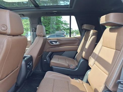 Used 2023 Chevrolet Tahoe High Country w/ Premium Package 2 AWD/4WD image 7