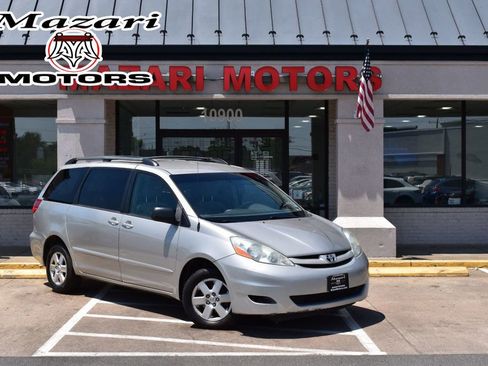 Used 2006 Toyota Sienna LE FWD image 1