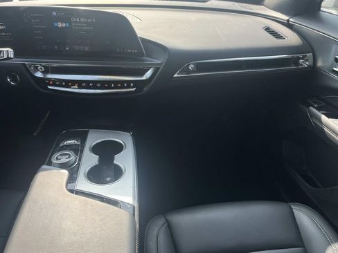 Used 2024 Cadillac Lyriq Tech RWD image 14