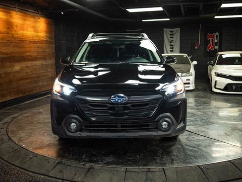 Used 2025 Subaru Outback Premium image 4