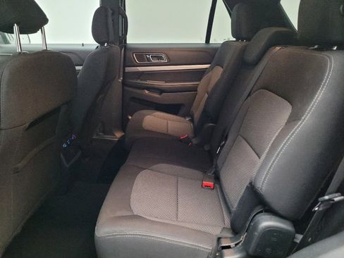 Used 2019 Ford Explorer XLT w/ Equipment Group 201A image 18