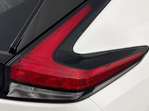 Used 2023 Nissan Leaf S image 33