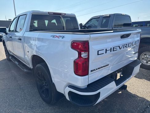 Used 2024 Chevrolet Silverado 1500 Custom image 11