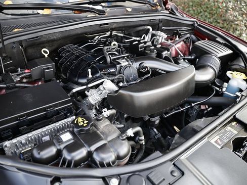 Used 2023 Dodge Durango GT image 33