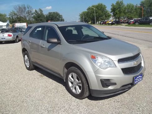 Used 2015 Chevrolet Equinox LS image 2
