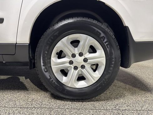 Used 2017 Chevrolet Traverse LS image 16