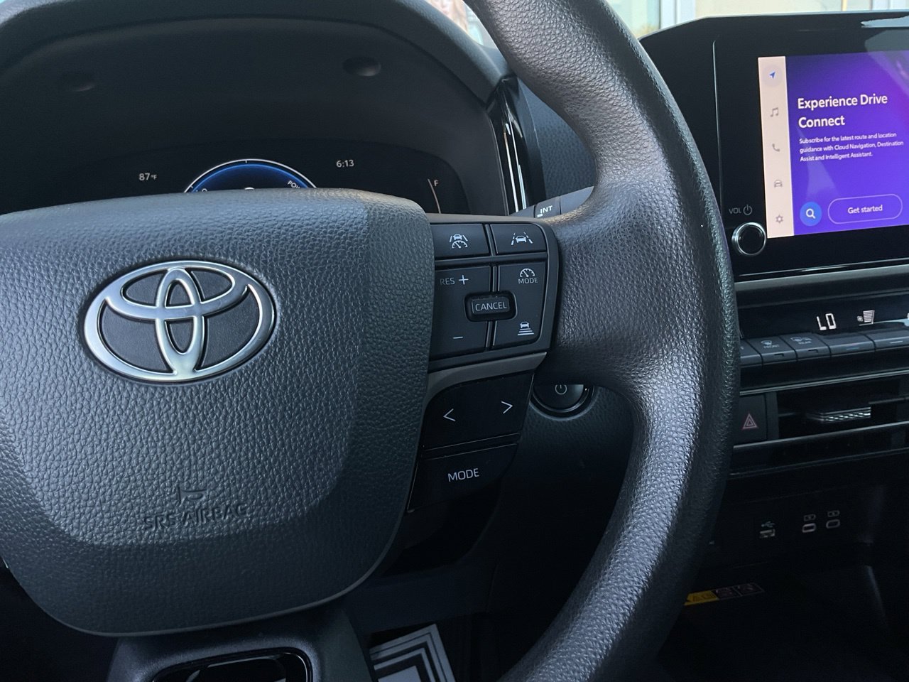 Used 2025 Toyota Camry LE FWD image 35