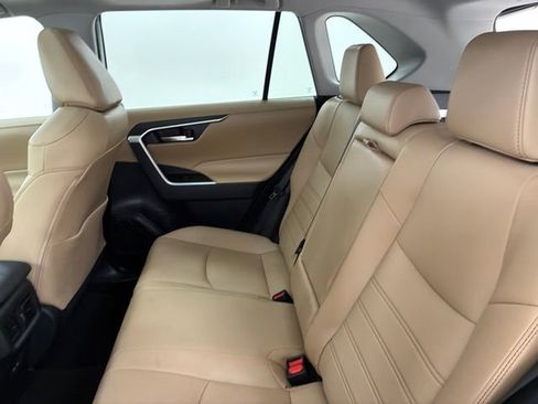 Used 2023 Toyota RAV4 XLE Premium image 18