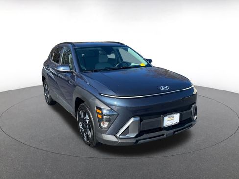 Used 2025 Hyundai Kona SEL image 2
