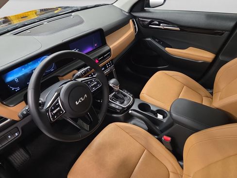 Certified 2026 Kia Seltos EX w/ EX Sunroof Package FWD image 14