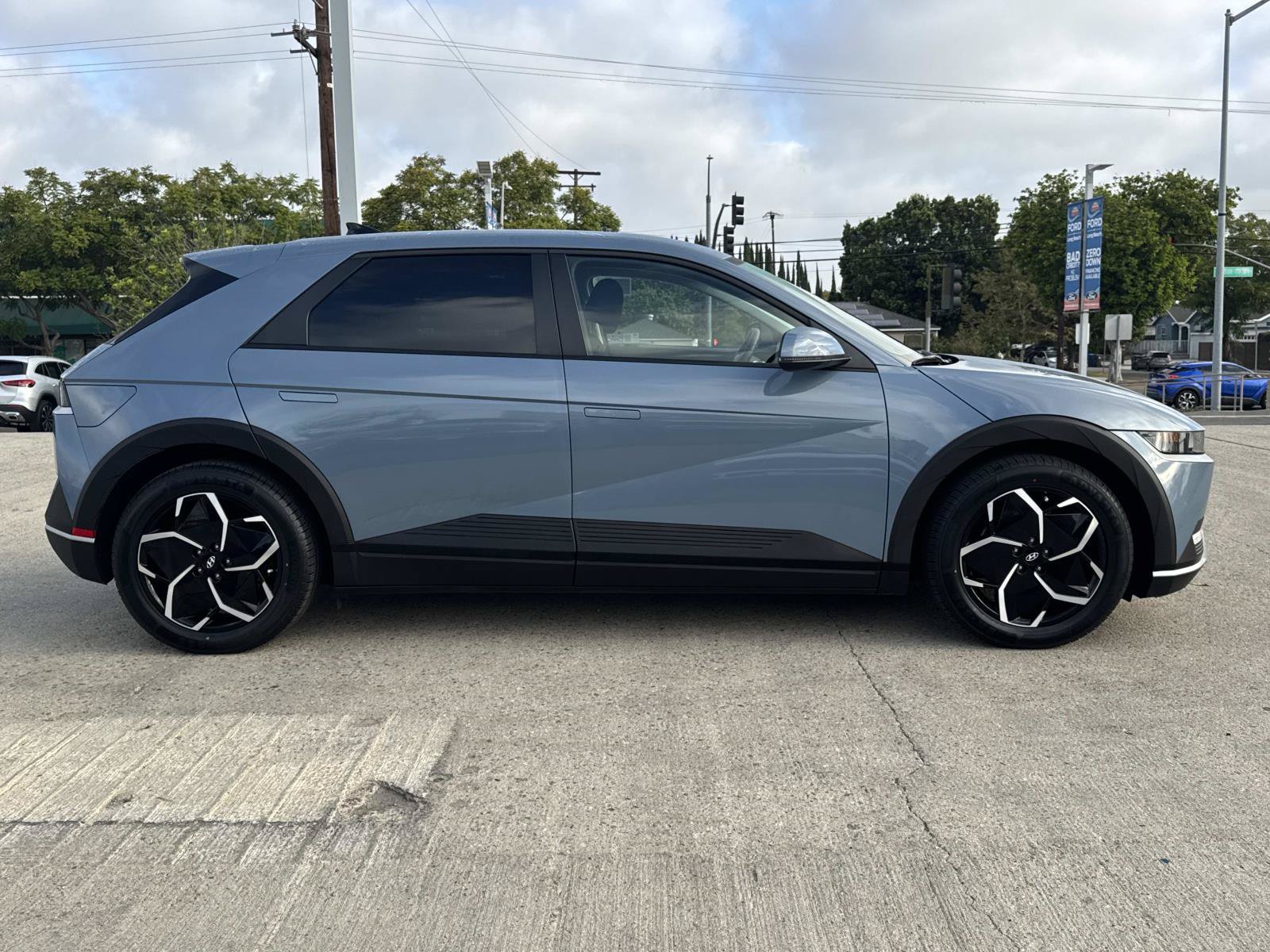 Used 2024 Hyundai Ioniq 5 SEL RWD image 2