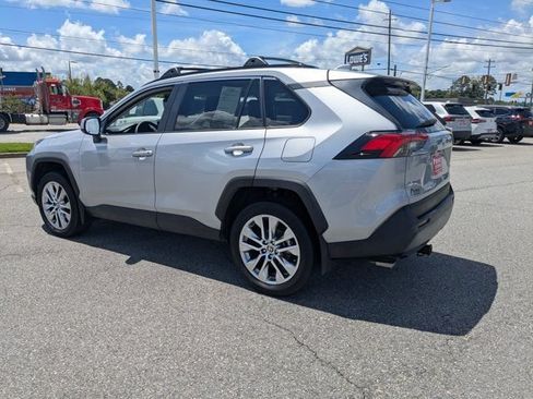 Used 2024 Toyota RAV4 XLE Premium FWD image 8