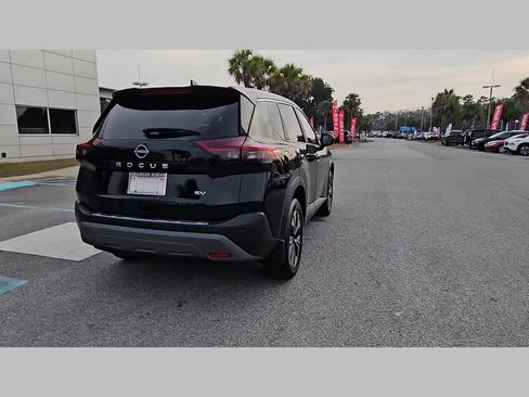 Used 2023 Nissan Rogue SV image 30