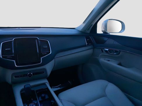 Used 2023 Volvo XC90 B6 Plus w/ Protection Package Premier image 22