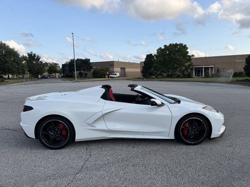 Used 2022 Chevrolet Corvette Stingray Convertible w/ 1LT RWD image 2
